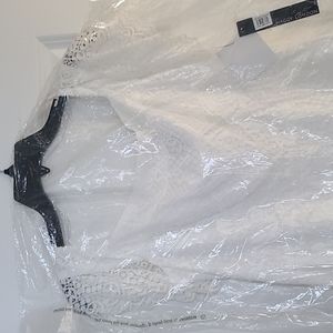 Maggie London size 6 white lace overlay dress